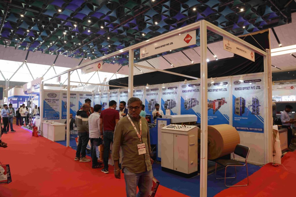Corrugated packaging equipment demonstration at Corru Pack Print India expo