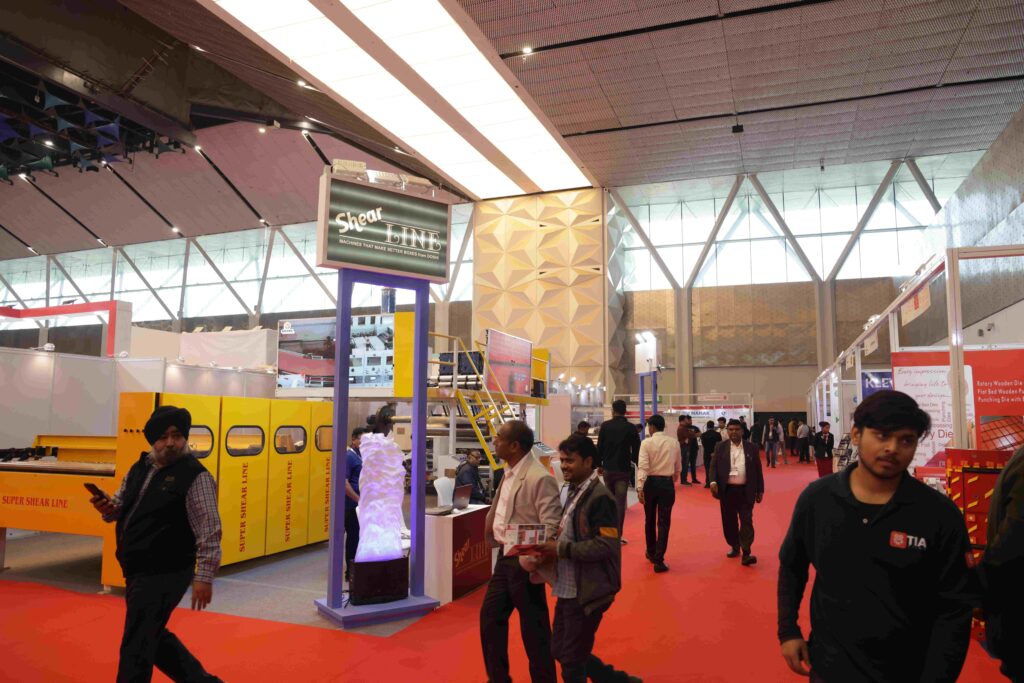 Visitors interacting with exhibitors at Corru Pack Print India packaging exhibition